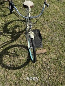 Schwinn Fairhaven Women's 7-Speed Cruiser Bike Cream Color Vintage