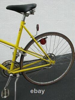 Schwinn LeTour 1974 Ten Speed Yellow Womens Vintage Bicycle