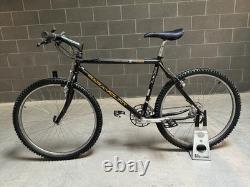 Schwinn Paramount Series 70 PDG 26 Mountain Bike 18 Vintage