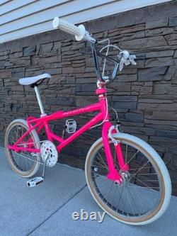 Schwinn Predator YO! FreeForm Pro Vintage Old BMX Freestyle Bike Pink Bicycle
