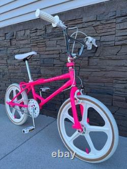 Schwinn Predator YO! FreeForm Pro Vintage Old BMX Freestyle Bike Pink Bicycle
