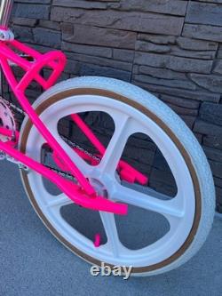 Schwinn Predator YO! FreeForm Pro Vintage Old BMX Freestyle Bike Pink Bicycle