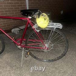 Schwinn Red Vintage Complete Bike with Rear Rack, Yellow Bag, Classic Design