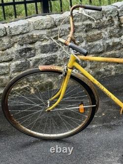 Schwinn Speedster Vintage Yellow Cruiser Bike Steel Frame