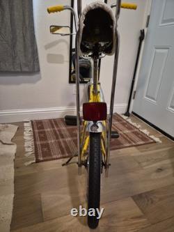 Schwinn Stingray 1974 Vintage Yellow Bike