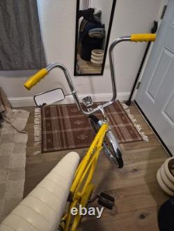 Schwinn Stingray 1974 Vintage Yellow Bike