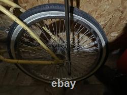 Schwinn Stingray Lowrider Bicycle vintage