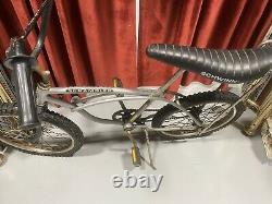 Schwinn Stingray Scrambler 1977 Vintage Bicycle Collectors Banana Seat BMX