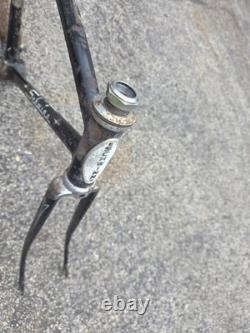 Schwinn Stingray Vintage 5-Speed Bicycle Frame, Fork, Crankset, Chain Guard