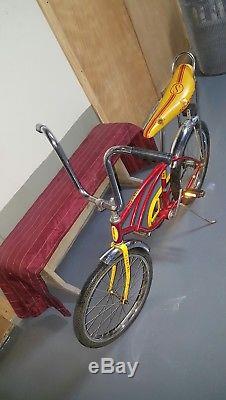 Schwinn Stingray Vintage Bendix S2/S7 Banana Seat Muscle bicycle (red/yellow)