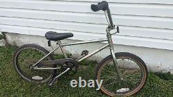 Schwinn Thrasher 20 1983 Mens Boys Dirt Bike BMX Bicycle Vintage OG Old School