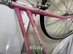 Schwinn Vintage Lady's Bike, 26 X 2 3/8 Tires, Caliente Pink