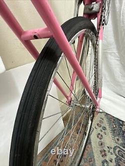 Schwinn Vintage Lady's Bike, 26 X 2 3/8 Tires, Caliente Pink