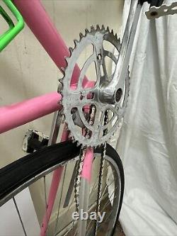 Schwinn Vintage Lady's Bike, 26 X 2 3/8 Tires, Caliente Pink