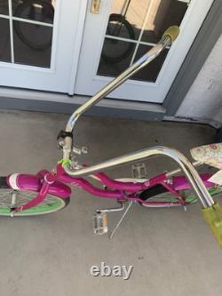 Schwinn bicycle Girls Spirit Bicycle Vintage. Hot pink