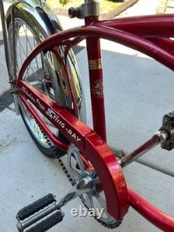 Schwinn deluxe stingray bicycle vintage