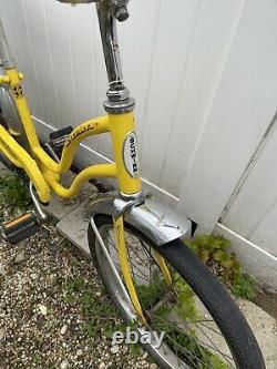 Schwinn'lil chik' Original yellow Groovy banana seat bike Vintage