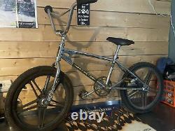 Schwinn predator bmx vintage 1983 CR MO MAG For Parts Or Restore Good Condition