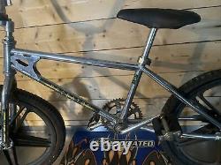 Schwinn predator bmx vintage 1983 CR MO MAG For Parts Or Restore Good Condition