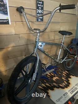 Schwinn predator bmx vintage 1983 CR MO MAG For Parts Or Restore Good Condition