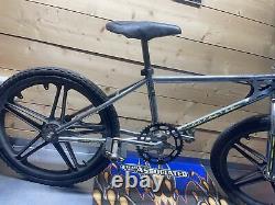 Schwinn predator bmx vintage 1983 CR MO MAG For Parts Or Restore Good Condition