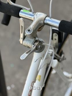 Schwinn world, Vintage Bicycle, Slntour Groupset, 27x 1 1/4 Tires