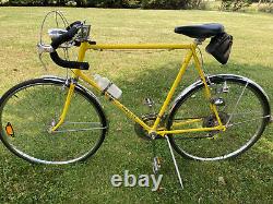 Two (2) His/Hers Vintage Schwinn Varsity Bicycle Circa 1972