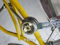 VINTAGE 1972 Schwinn 5 Speed StingRay Bicycle (USED CONDITION SOLD AS IS)