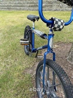 VINTAGE 1976 MAG SCRAMBLER BMX BIKE OLD BICYCLE 70s SCHWINN MAGS Very Rare