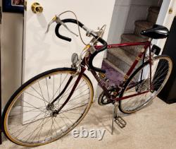 VINTAGE 1980s SCHWINN WORLD SPORT MENS 10 SPEED BICYCLE Burgundy Color New TIRES