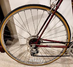 VINTAGE 1980s SCHWINN WORLD SPORT MENS 10 SPEED BICYCLE Burgundy Color New TIRES