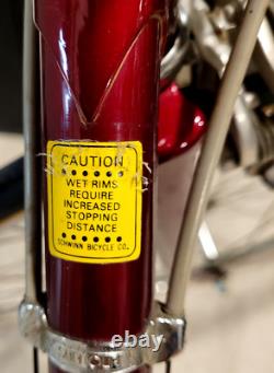VINTAGE 1980s SCHWINN WORLD SPORT MENS 10 SPEED BICYCLE Burgundy Color New TIRES