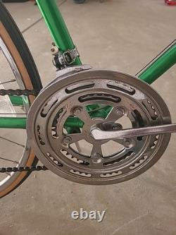 VINTAGE Green November 1976 SCHWINN VARSITY 10 SPEED 22 Inch Frame LM502122