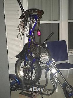 Vintage Schwinn Stingray Chopper / Stingray Scooter Alien Bicycle Art