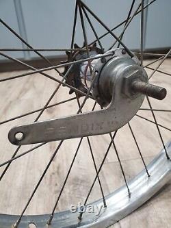 VINTAGE SCHWINN STINGRAY S-2 REAR WHEEL center STAMP 20 X 2.125 red band bendix