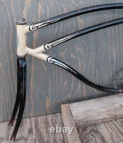 Vintage 1940 Prewar Schwinn DX Bike FRAME FORK++26 Tank Cruiser Bicycle Klunker Vintage 1940 Prewar Schwinn DX Bike FRAME FORK++26 Tank Cruiser Bicycle Klunker