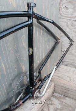 Vintage 1940 Prewar Schwinn DX Bike FRAME FORK++26 Tank Cruiser Bicycle Klunker Vintage 1940 Prewar Schwinn DX Bike FRAME FORK++26 Tank Cruiser Bicycle Klunker