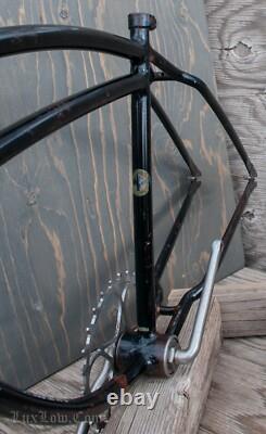 Vintage 1940 Prewar Schwinn DX Bike FRAME FORK++26 Tank Cruiser Bicycle Klunker Vintage 1940 Prewar Schwinn DX Bike FRAME FORK++26 Tank Cruiser Bicycle Klunker