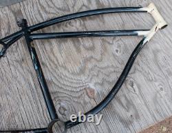 Vintage 1940 Prewar Schwinn The World Bike FRAME 26Tank Cruiser Bicycle Klunker Vintage 1940 Prewar Schwinn The World Bike FRAME 26Tank Cruiser Bicycle Klunker