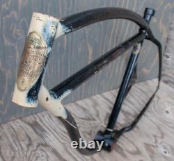 Vintage 1940 Prewar Schwinn The World Bike FRAME 26Tank Cruiser Bicycle Klunker Vintage 1940 Prewar Schwinn The World Bike FRAME 26Tank Cruiser Bicycle Klunker
