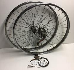 Vintage 1950/60s Schwinn 26 1 3/4 S7 Chrome Wheels Bendix 2 Speed Aviation