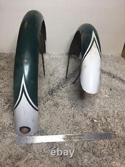 Vintage 1950s Schwinn 26 2.125 Balloon Tire Fenders Green Panther