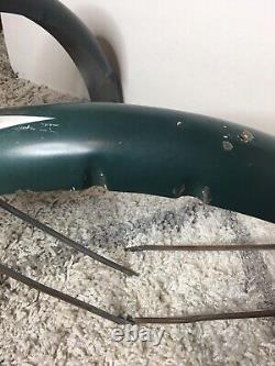 Vintage 1950s Schwinn 26 2.125 Balloon Tire Fenders Green Panther