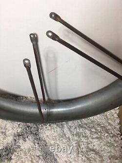 Vintage 1950s Schwinn 26 2.125 Balloon Tire Fenders Green Panther