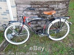 Vintage 1953 Schwinn 26 Mens Black Phantom Balloon Tire Bicycle Horn Tank B6 S2