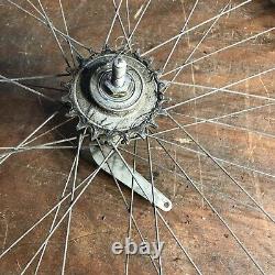 Vintage 1955 / 56 Schwinn Spitfire Hornet Bicycle Dx P69662 26 X 2.125 rims