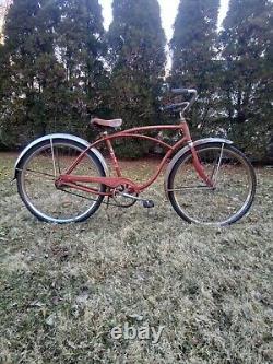 Vintage 1960s Schwinn'American' 26 bicycle (original needs restoration)