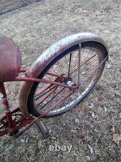 Vintage 1960s Schwinn'American' 26 bicycle (original needs restoration)