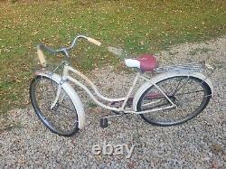 Vintage 1960s Schwinn CATALINA 1960 Pink Womans Ladies Bicycle 26 Bike