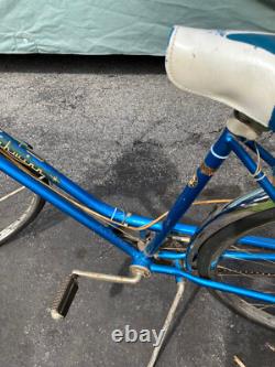 Vintage 1960s blue Schwinn Deluxe Breeze 3-speed Bike (Bicycle) withBasket&Lights